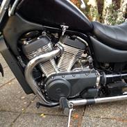 Suzuki Intruder vs 700