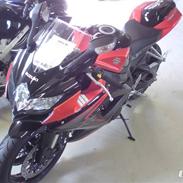 Suzuki GSXR 750