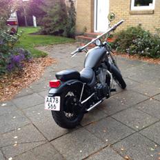 Suzuki Intruder vs 700