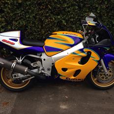 Suzuki Gsx-r 600 SRAD CORONA 