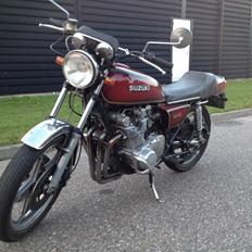 Suzuki gs 750