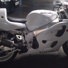 Suzuki Gsxr 750