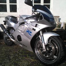Suzuki GSXR 400 R GK76A [SOLGT]