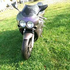Suzuki gsx-r 400r (solgt)