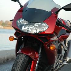 Aprilia SL1000 Falco