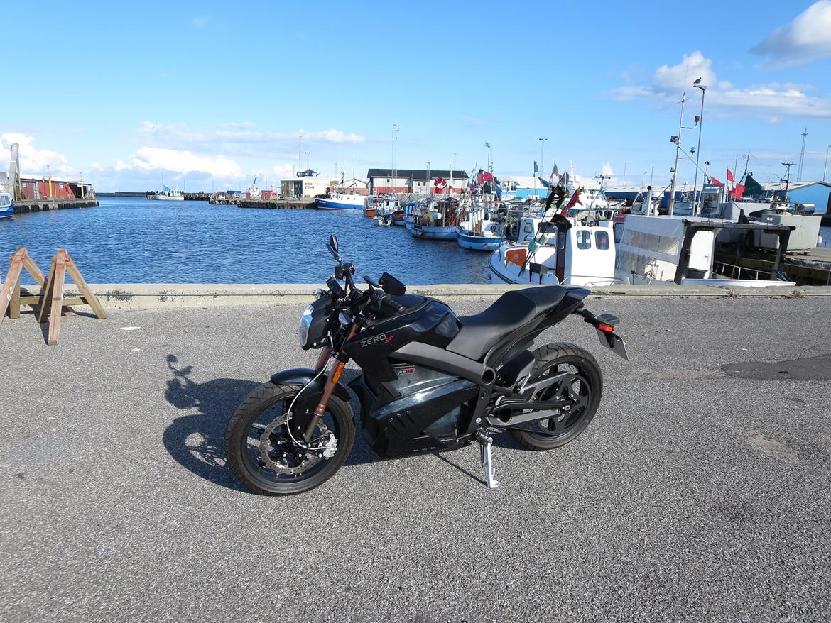 Universal Zero S ZF11.4 - EL motorcykel - Grenå havn d. 21 september 2014 billede 13