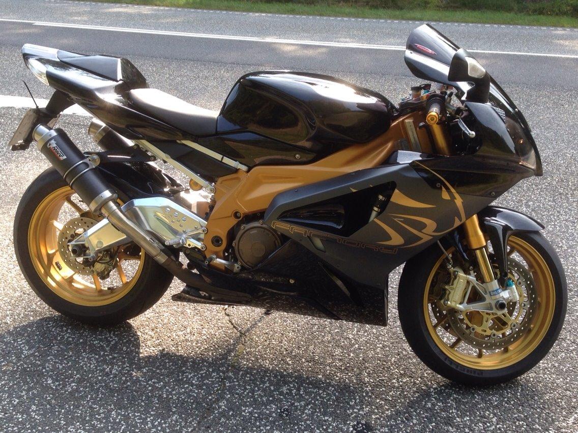 Aprilia RSV1000R Factory billede 4