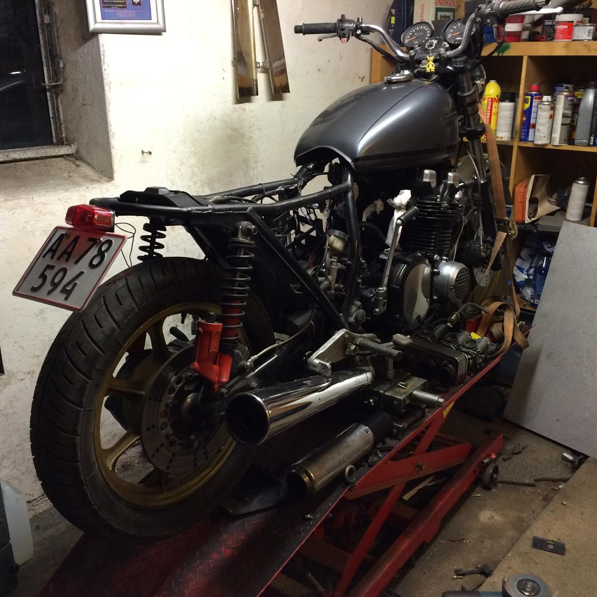 Kawasaki z 1000 st flat tracker billede 12