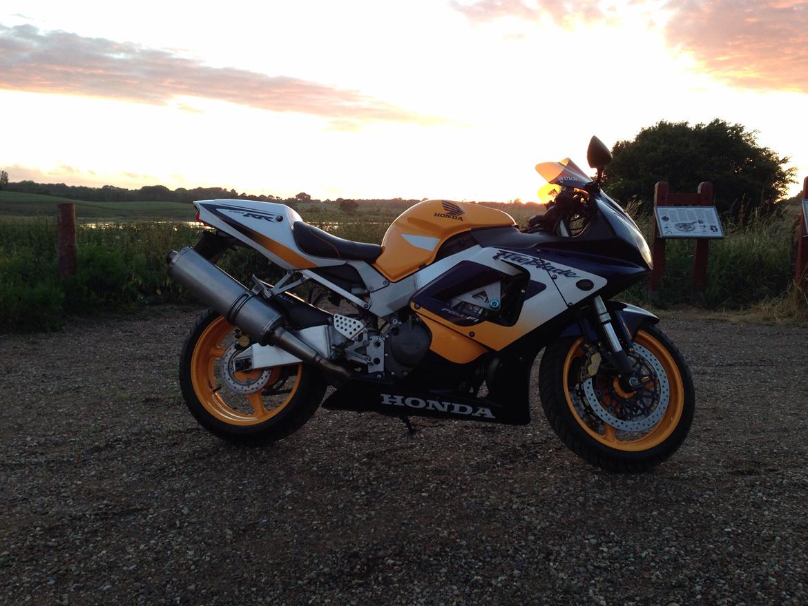 Honda Cbr 929RR SOLGT billede 1