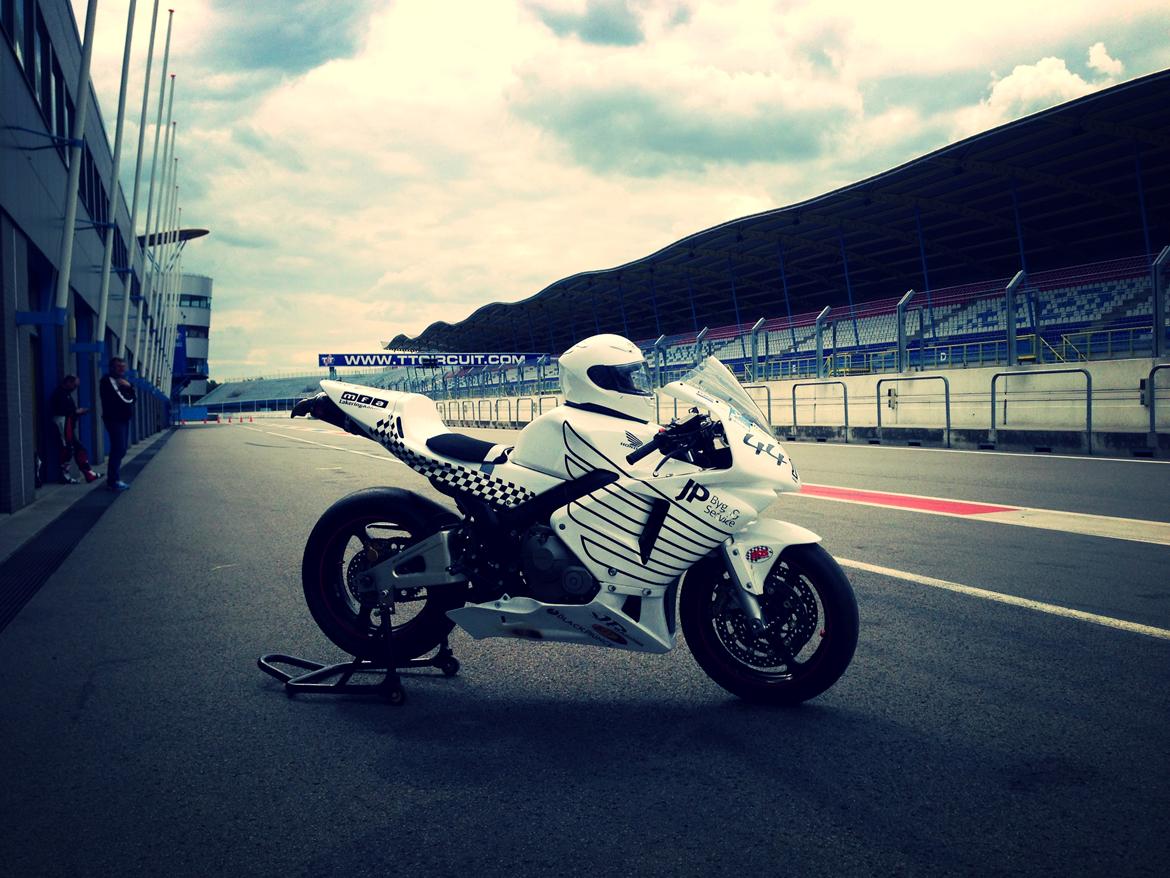 Honda CBR 600 RR - solgt billede 1