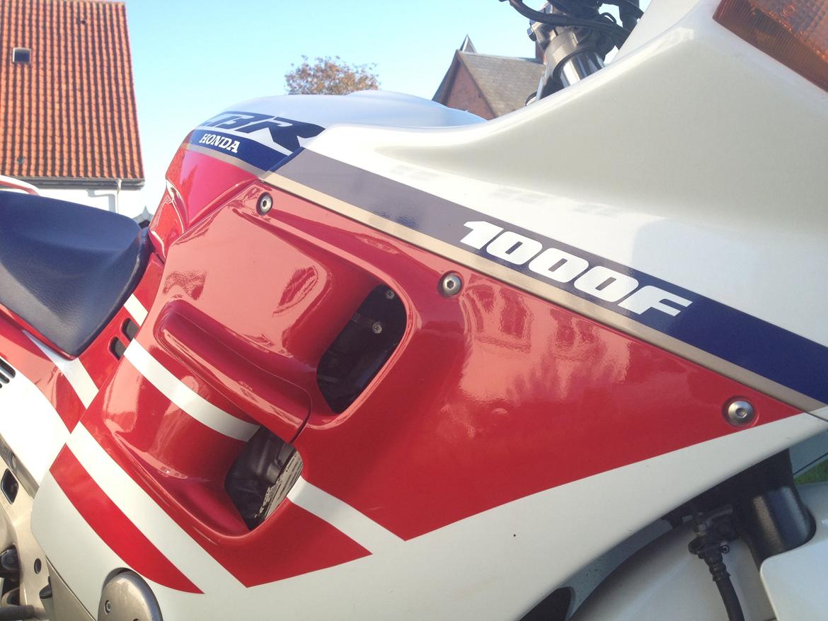 Honda CBR 1000 F SC24 SOLGT billede 1