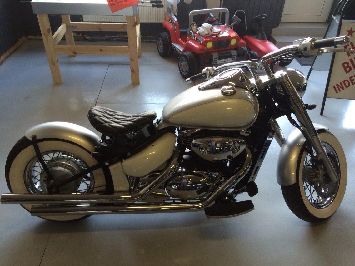 Suzuki VL 800 / C 800 Intruder billede 5