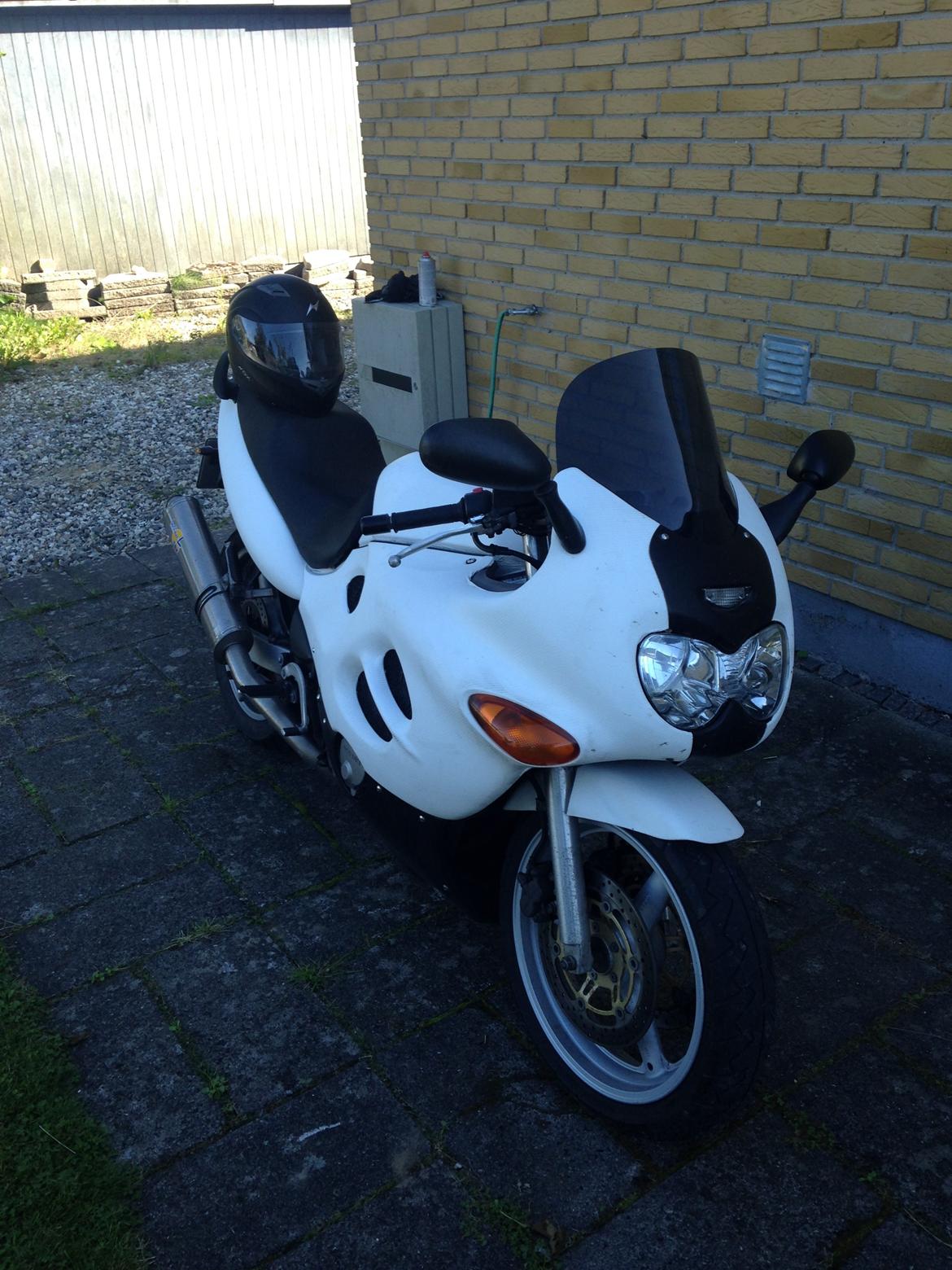 Suzuki GSX600F/// SOLGT billede 2