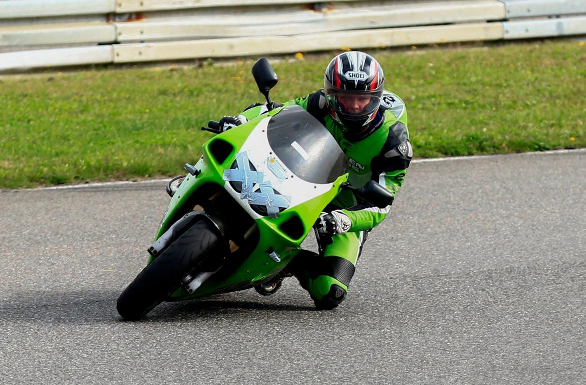 Kawasaki ZX7R billede 3