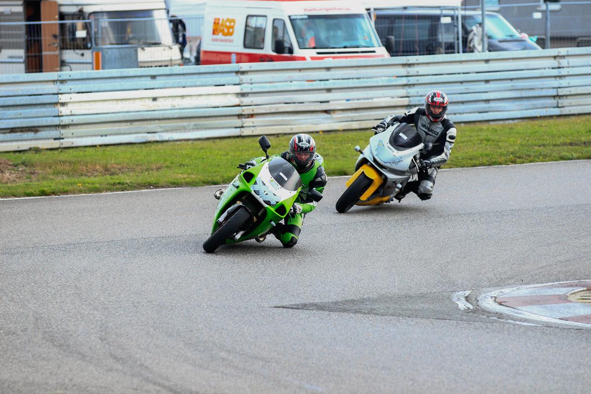 Kawasaki ZX7R - Patrick og undertegnede, Padborg Park 2014 billede 6