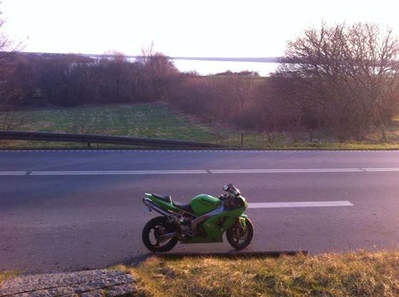 Kawasaki ZX6-RR billede 2