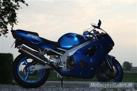 Kawasaki zx9r billede 3