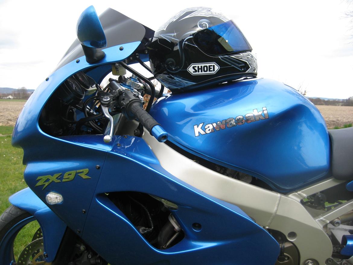 Kawasaki zx9r billede 1