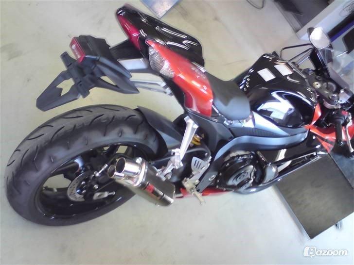 Suzuki GSXR 750 billede 3