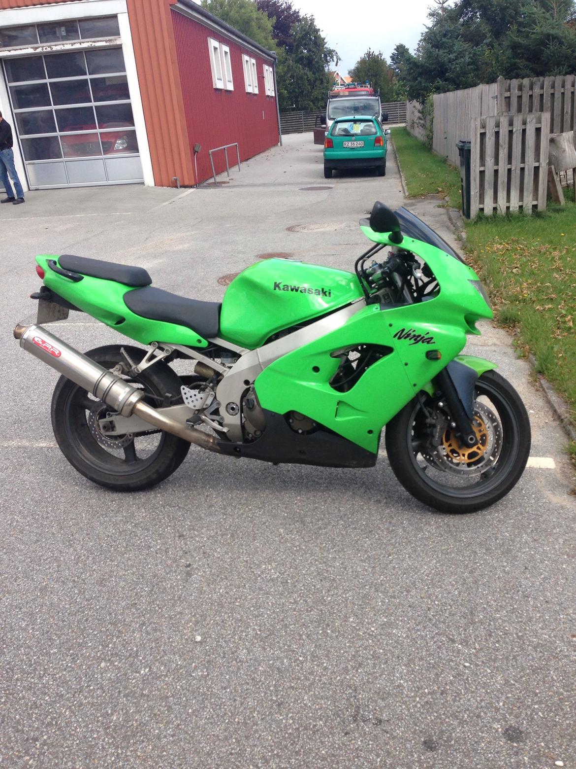 Kawasaki ZX9R billede 8