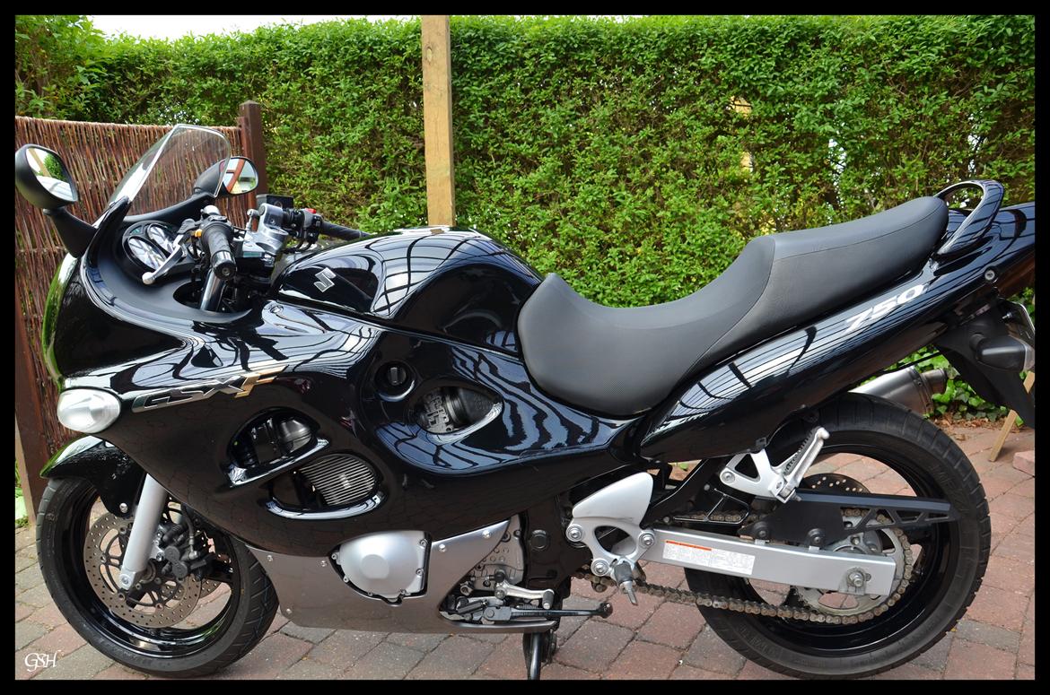 Suzuki GSX 750 F billede 4