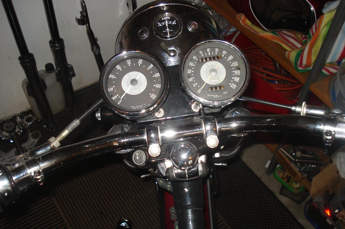 Triumph T120R billede 4