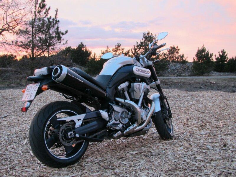 Yamaha MT-01    SOLGT billede 1