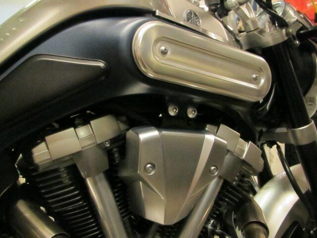 Yamaha MT-01    SOLGT billede 3