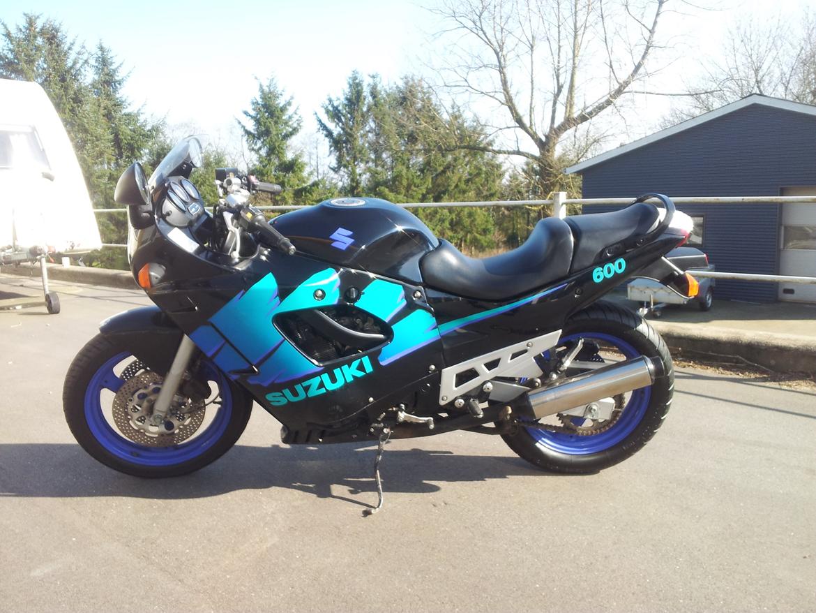 Suzuki GSX 600f billede 1