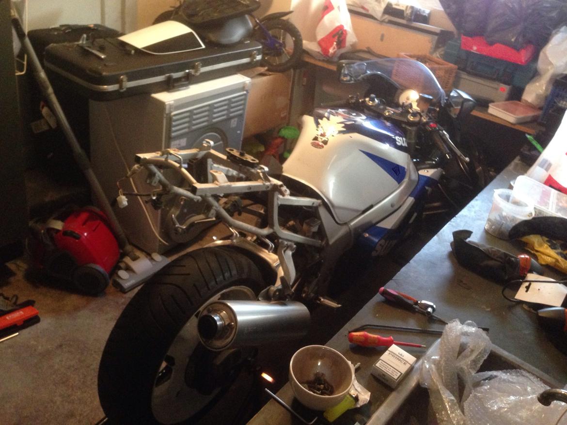 Suzuki Gsxr 750 SOLGT billede 5