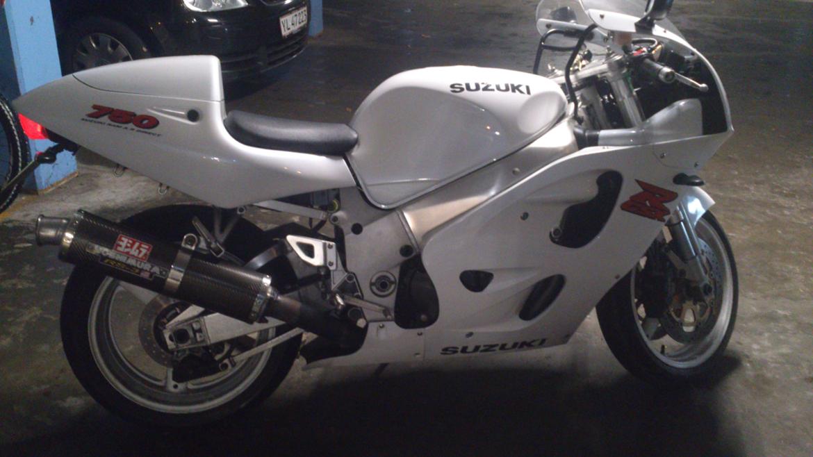 Suzuki Gsxr 750 billede 3