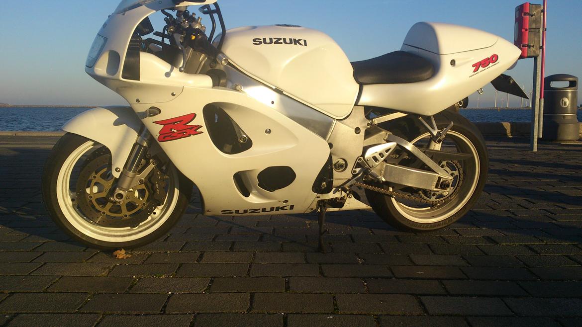 Suzuki Gsxr 750 billede 6