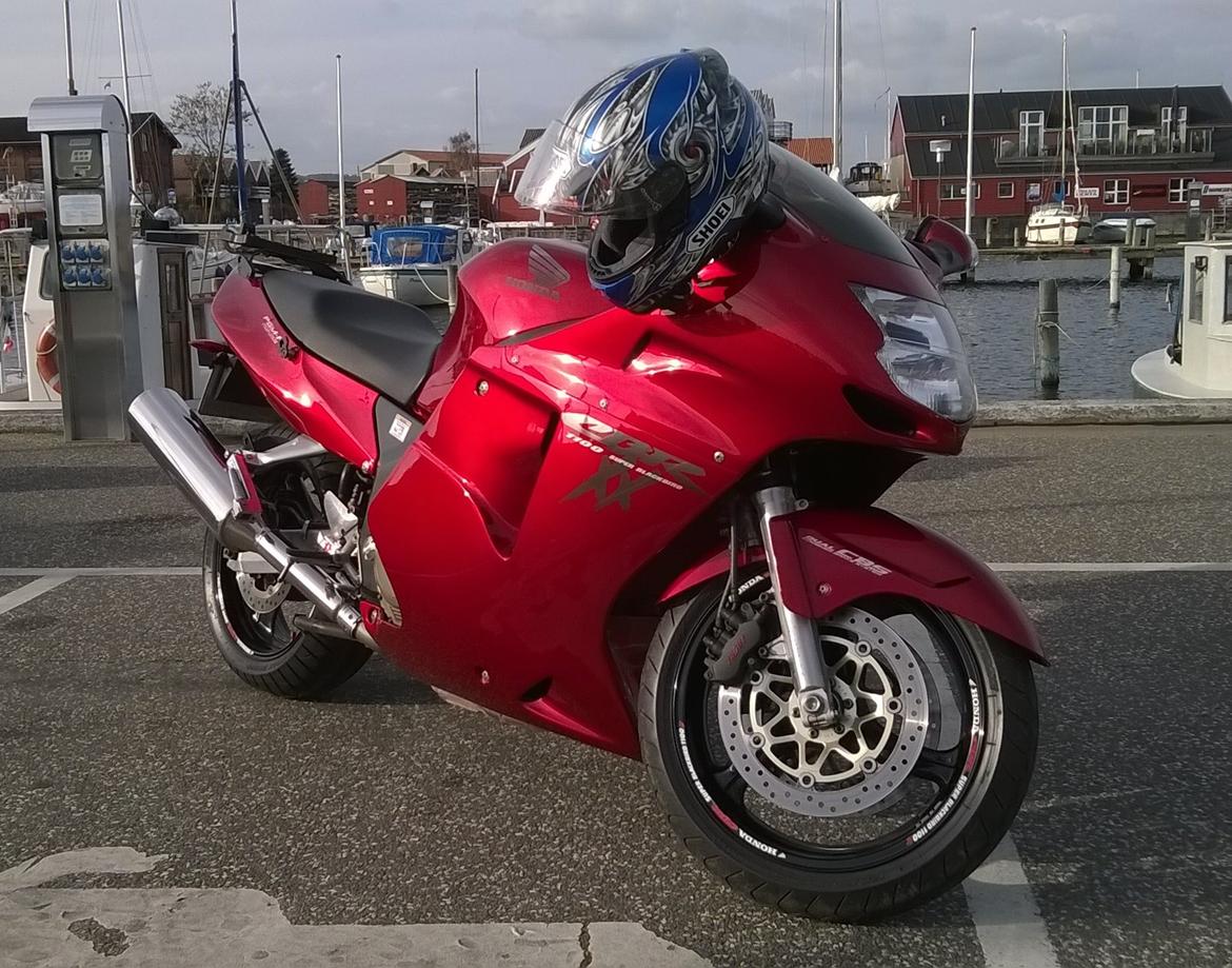 Honda CBR 1100 XX Super Blackbird  - Tur til Juelsminde Havn 29-10-2014. Flot vejr billede 12