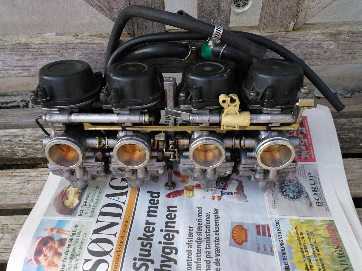 Suzuki GSXR 400 R GK76A [SOLGT] - Rensning af karburatorer marts 2014 billede 16
