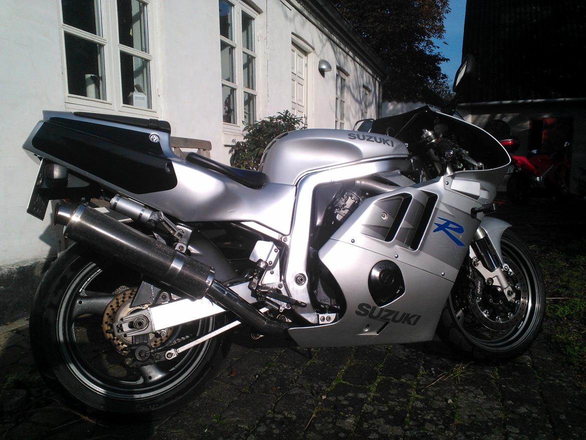 Suzuki GSXR 400 R GK76A [SOLGT] billede 2