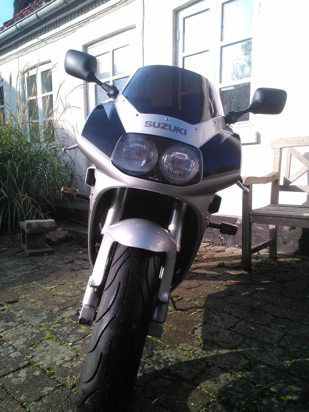 Suzuki GSXR 400 R GK76A [SOLGT] billede 9