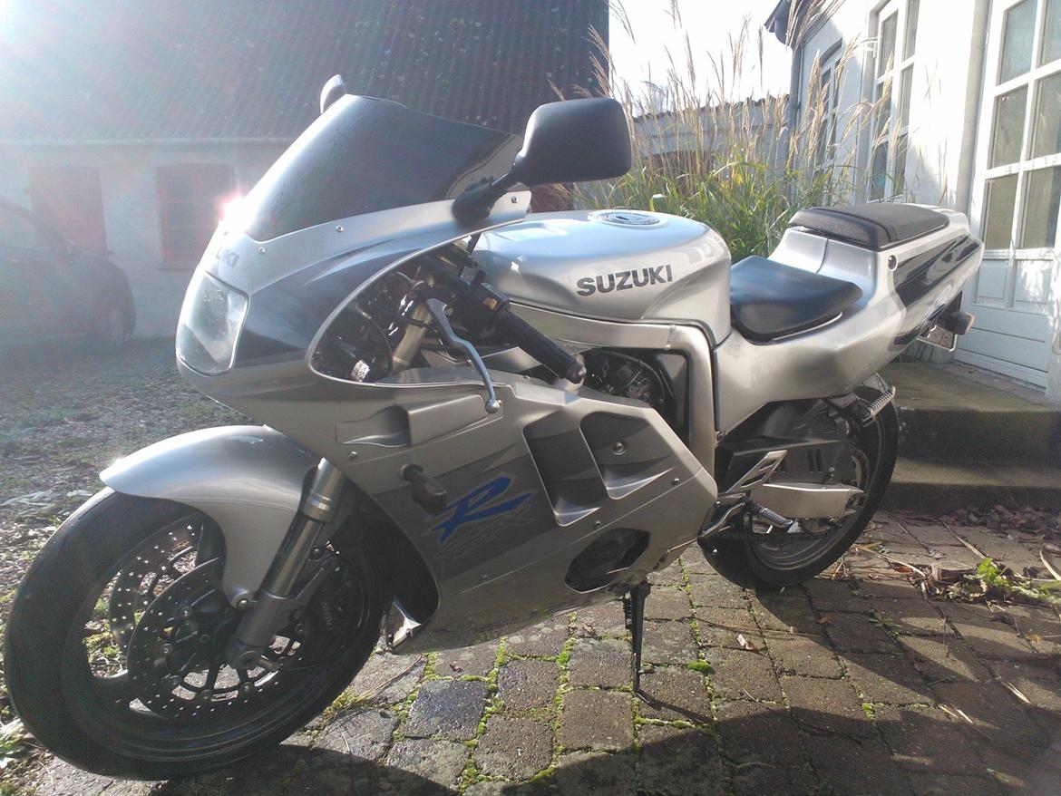 Suzuki GSXR 400 R GK76A [SOLGT] billede 6