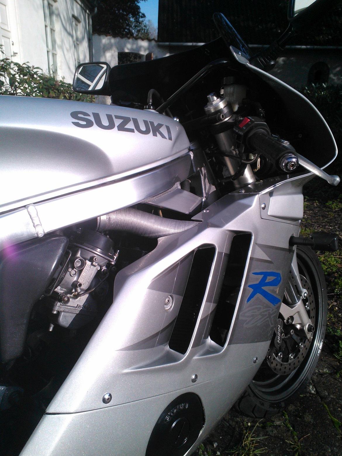 Suzuki GSXR 400 R GK76A [SOLGT] billede 5