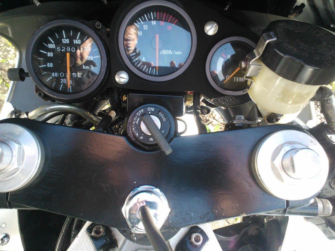 Suzuki GSXR 400 R GK76A [SOLGT] billede 13