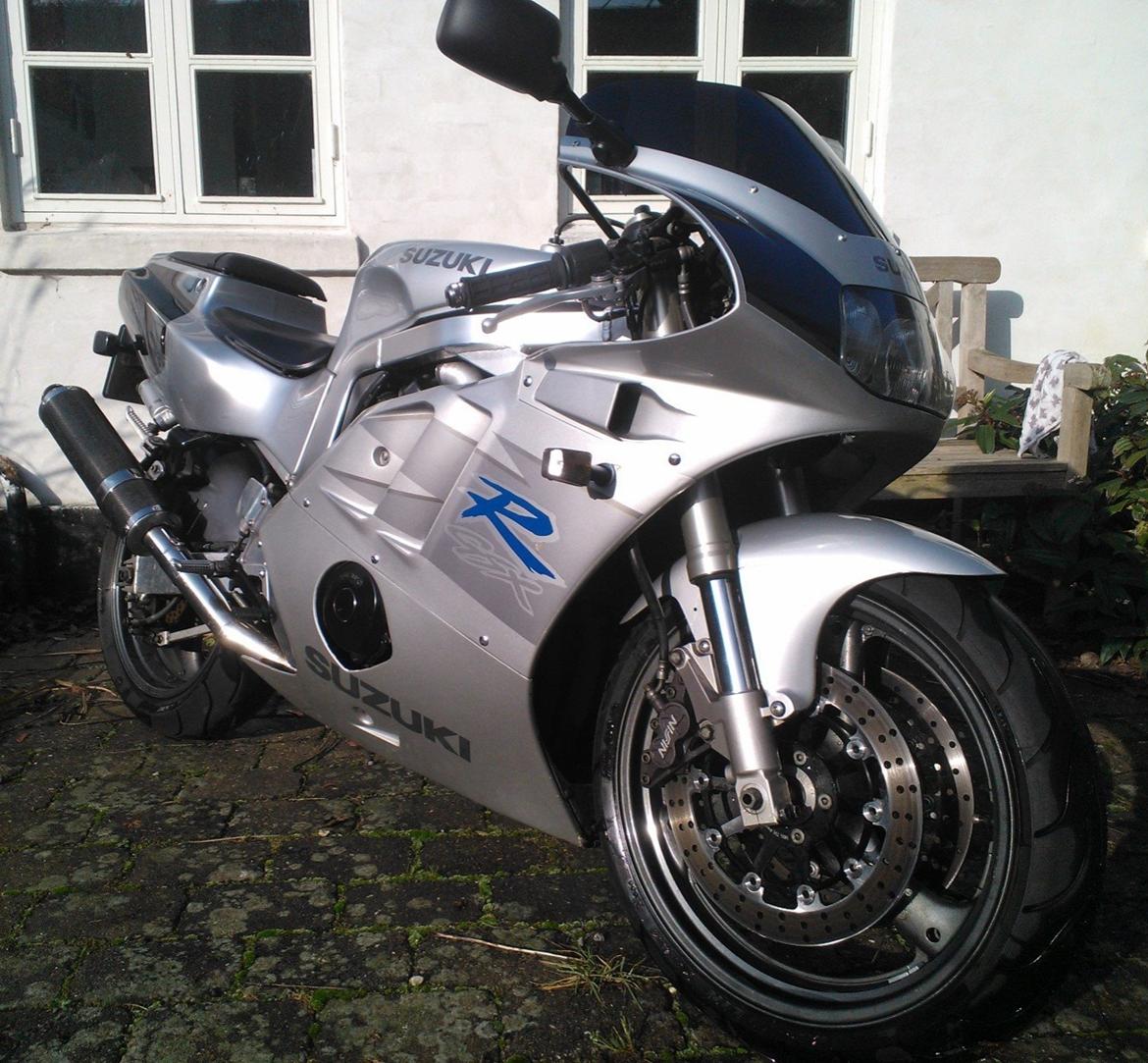 Suzuki GSXR 400 R GK76A [SOLGT] billede 1
