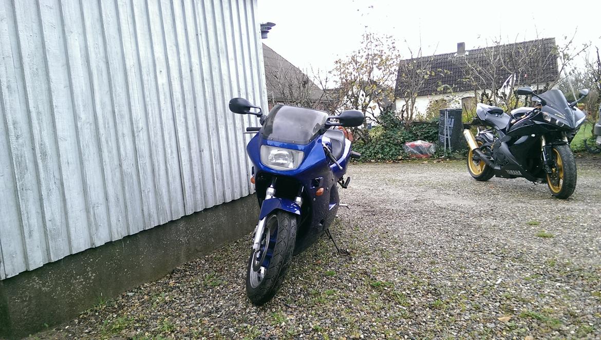 Honda vfr 400r (solgt) billede 2