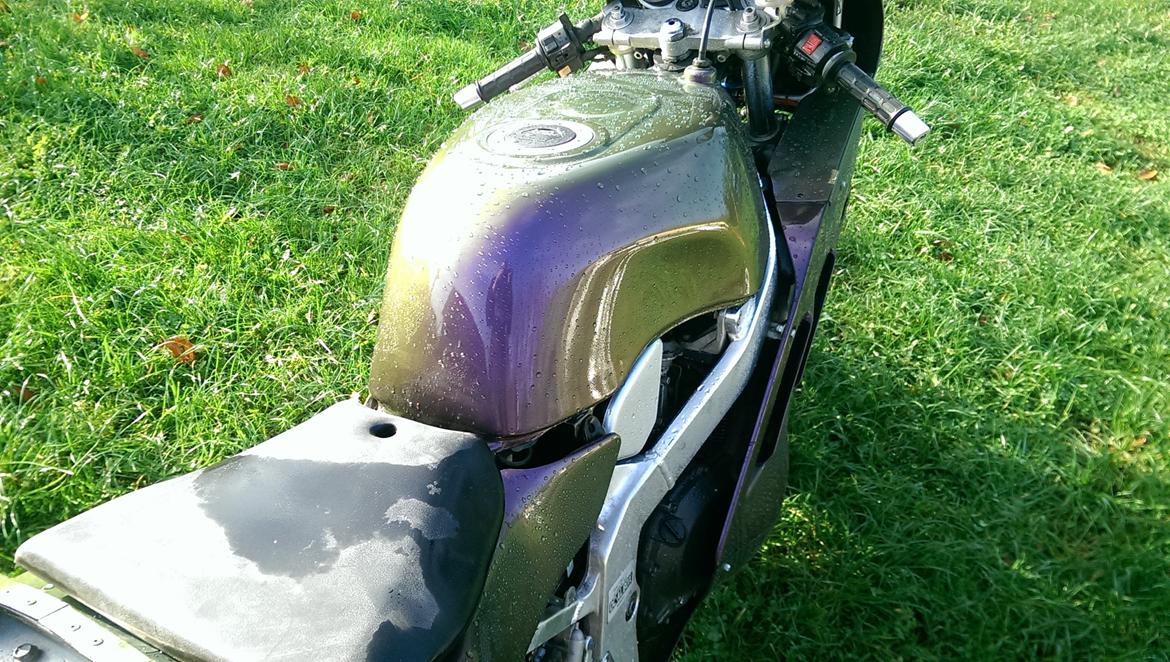 Suzuki gsx-r 400r (solgt) billede 13