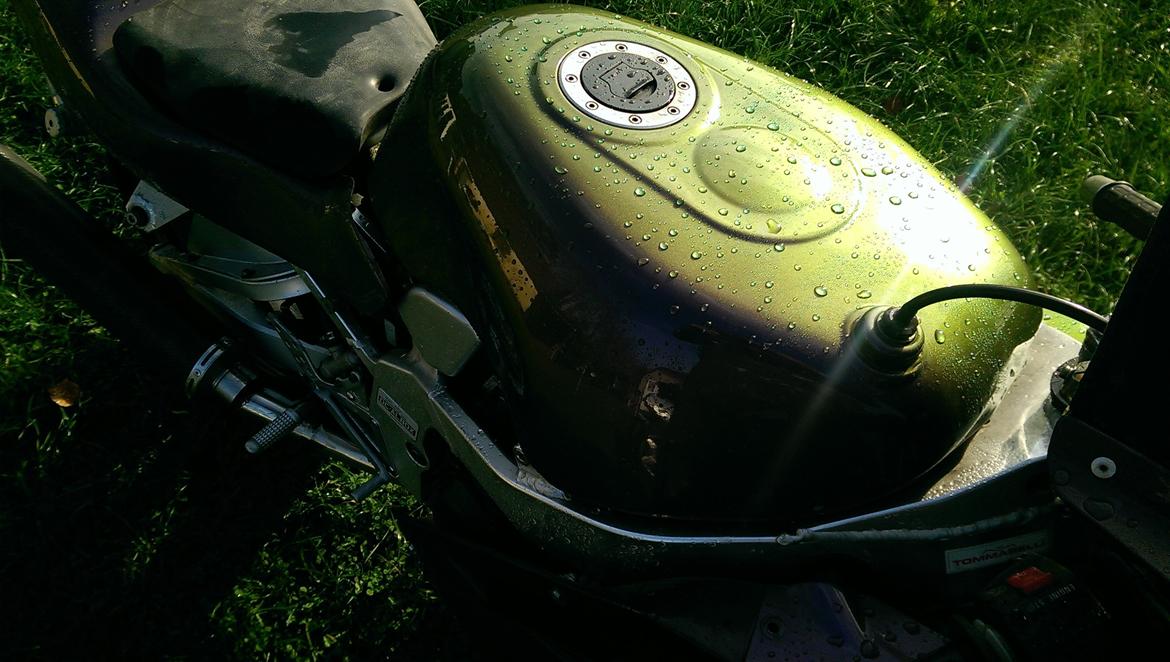 Suzuki gsx-r 400r (solgt) billede 16