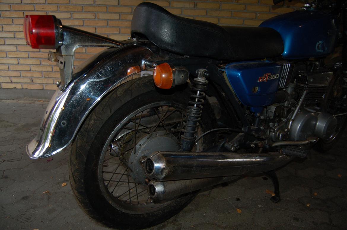 Suzuki GT 550 billede 12