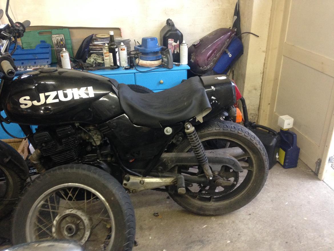 Suzuki gsx 250 e billede 4
