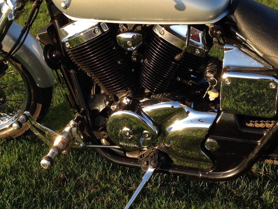 Honda VT 750 DC Black Widow billede 6