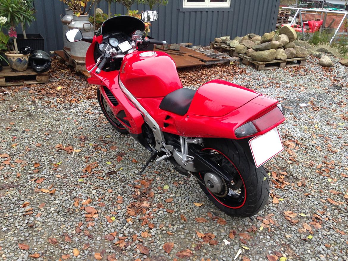 Honda VFR 750 RC36-2 billede 4