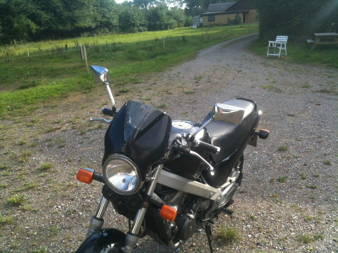 Honda NTV 650  (SOLGT) billede 5