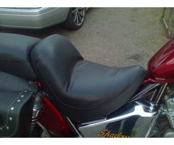 Honda VT 700 Shadow Custom billede 3