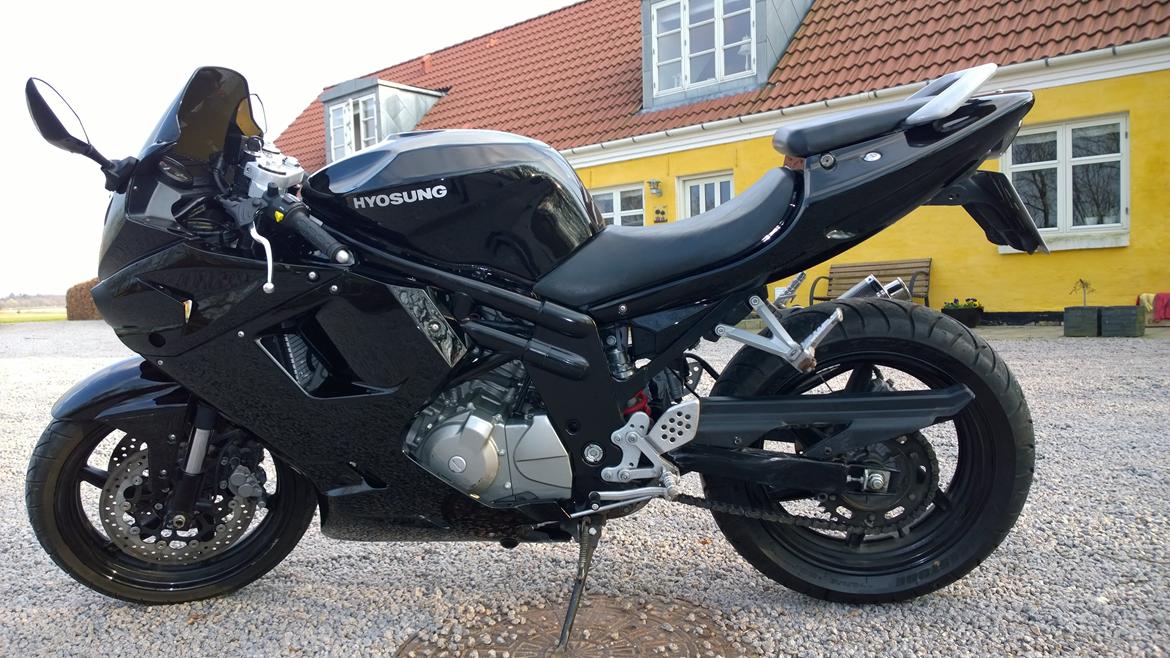 Hyosung GT 650 R billede 3